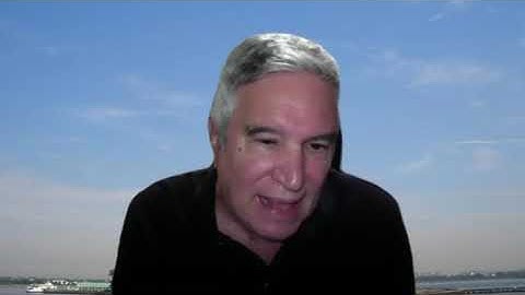 Dr. Peter Tarlow speaks to Colombian Police