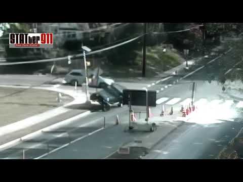 #caughtoncamera: A very low-speed Jeep #rollover.