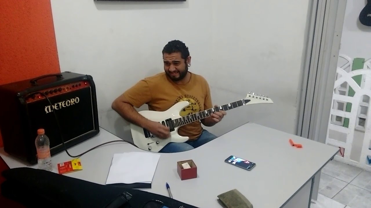 Guitarra Músic Arts - YouTube