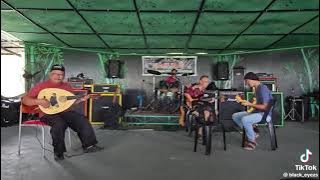 Joget gambus basikal tua