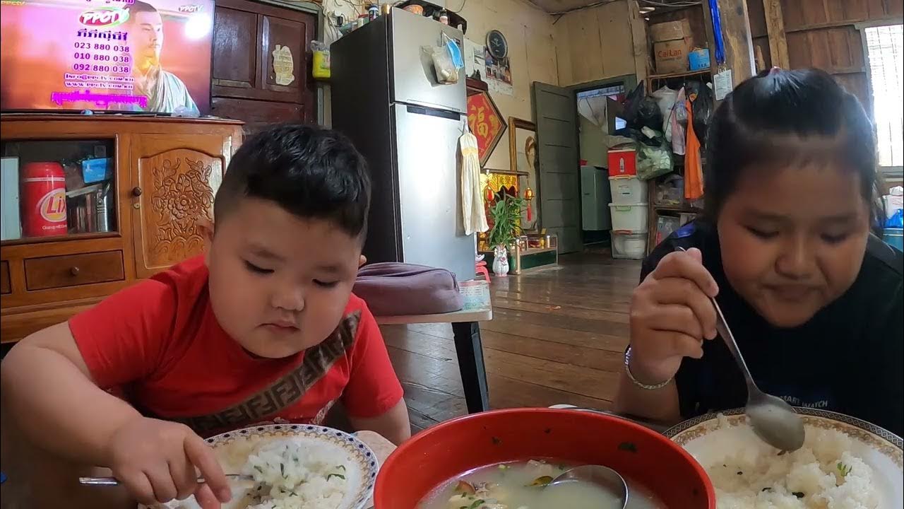 Eat rice mixed with soup - Yummy - Eating show - funny kid - ​Taste - ASMR  - YouTube