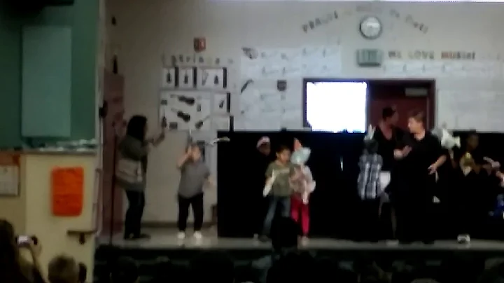 Ellen shultz puppet lady baby shark performance