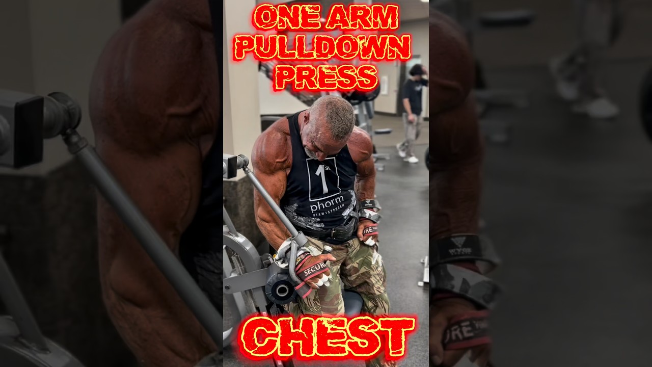 ONE ARM PULL DOWN PRESS FOR CHEST #workout #motivation #muscle #workouttips #chest