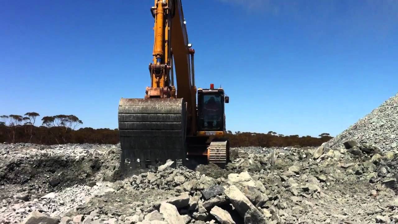 Hydraulic leak on Cat excavator YouTube