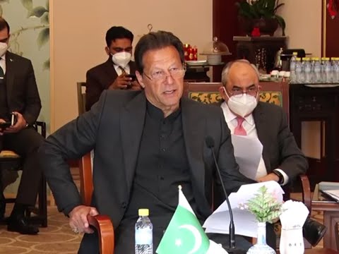 PM Imran reiterates importance of CPEC during China visit