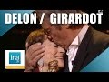 Alain Delon remet un Molière d'honneur  à Annie Girardot | Archive INA