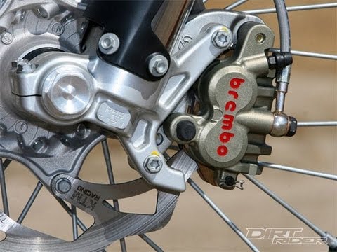 Tech Tip #2 -Come spurgare i freni della moto- How to bleed the brake of  the bike 