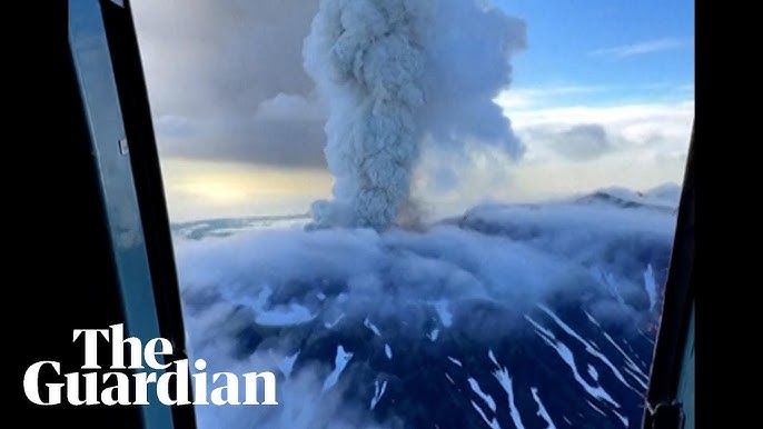Russia's Krasheninnikov volcano erupts for the first time in 600 years -  YouTube