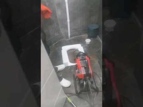 روش بازکردن لوله توالت با دستگاه لوله بازکنی بهمن ۰۹۱۲۱۸۹۲۰۹۲