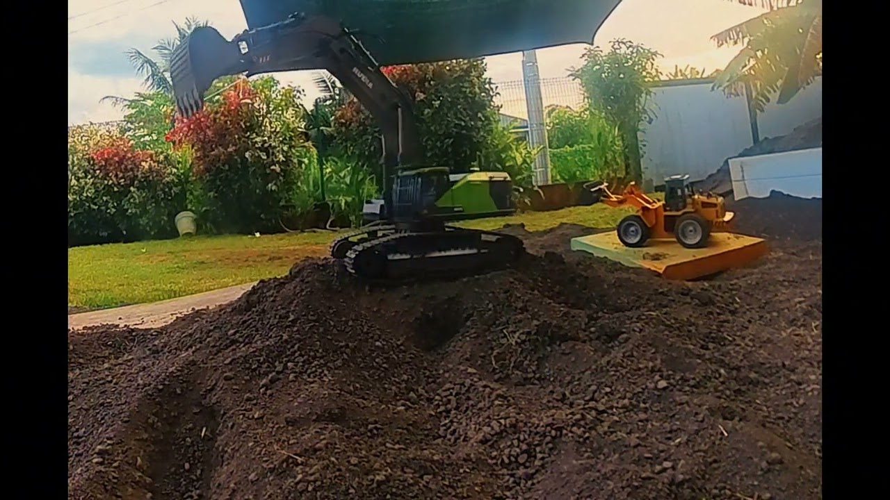 Training for excavator driver !