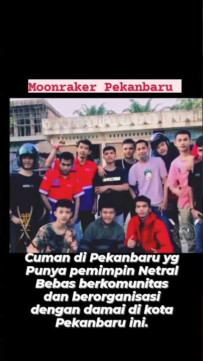 DIKA XTC MEMAKAI BAJU MOON MEMBERIKAN TANDA DAMAI PEKANBARU