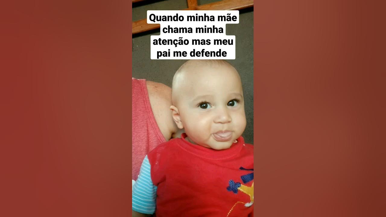 Que fofura! Bebê cai na gargalhada quando leva bronca do pai 