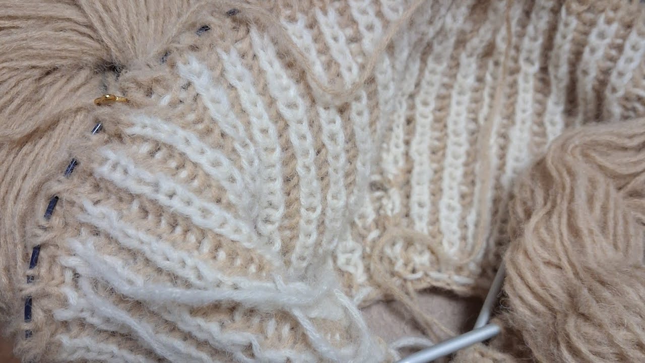 Strickzeit mit Bärbel .. Reste Design. 🥰👋🏻Schulterwärmer. 