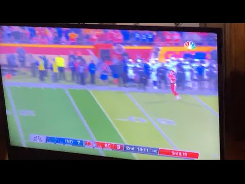 Patrick Mahomes Is The Modern Joe Montana After Crazy 28 Yard TD Pass vs Colts