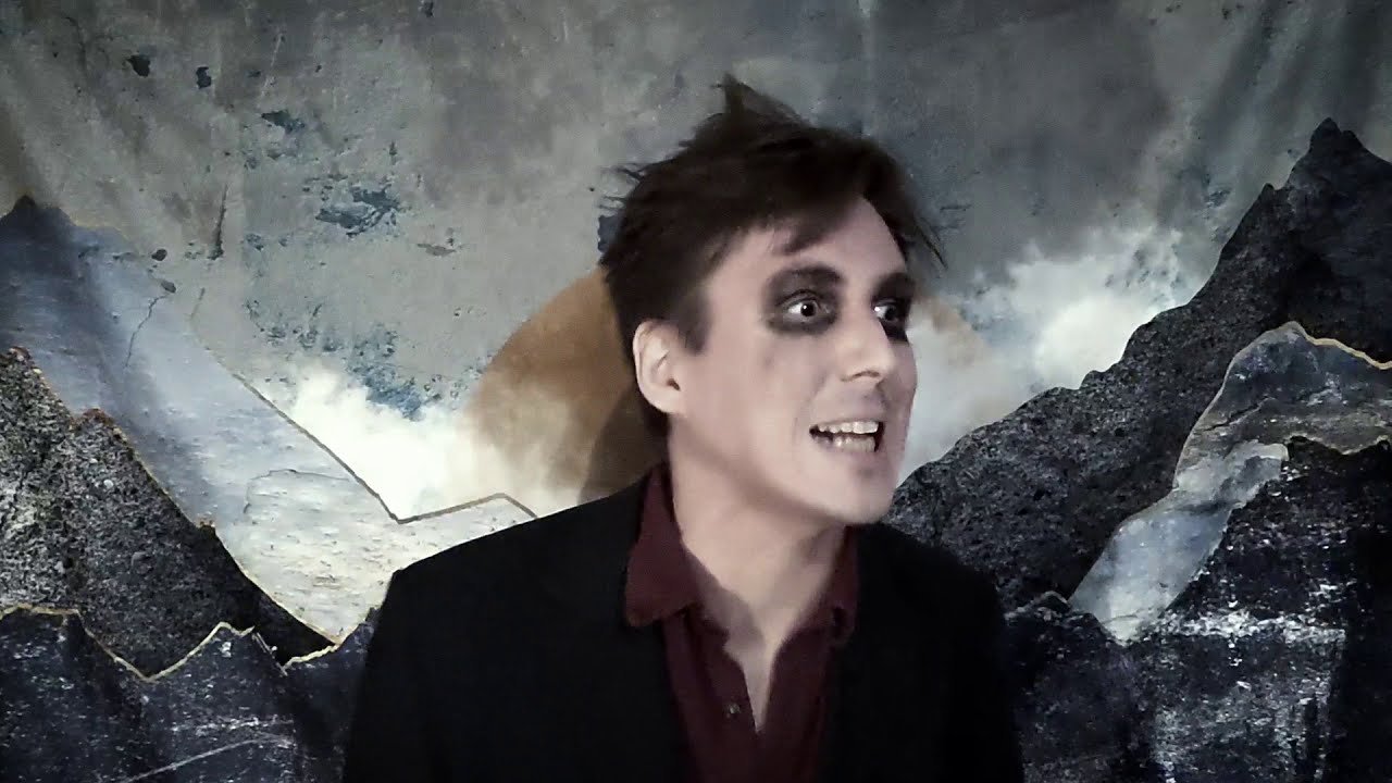 SPOOKY HALLOWEEN MOVIE SCENE 1