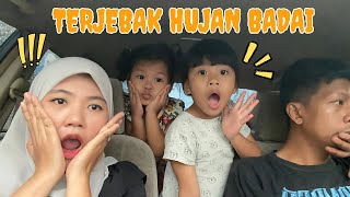 DIVIA DIVA TERJEBAK HUJAN BADAI | vlog
