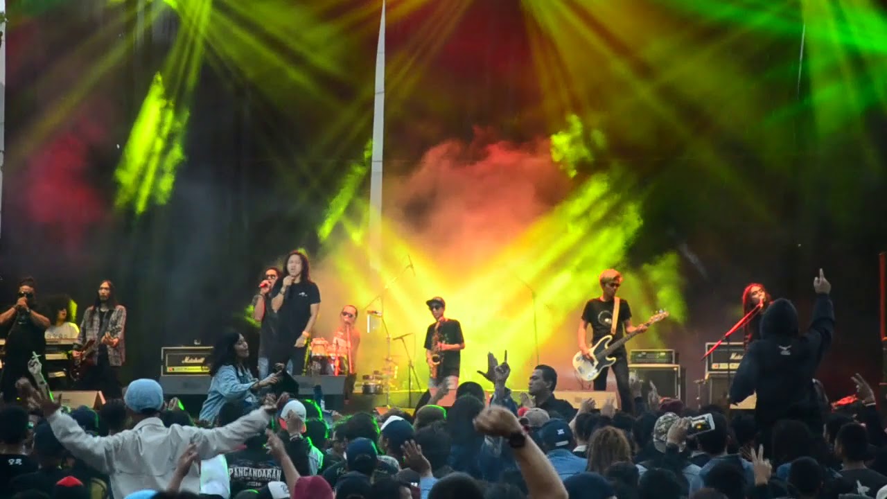 Steven & Coconuttreez - Lagu Santai 