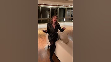 Luiza (agora programadora) explica sua linguagem de programação favorita. #shorts