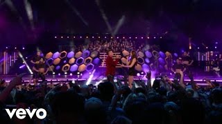 Video thumbnail of "Hailee Steinfeld, Shawn Hook - Sound Of Your Heart / Rock Bottom (Live From The MMVAs)"