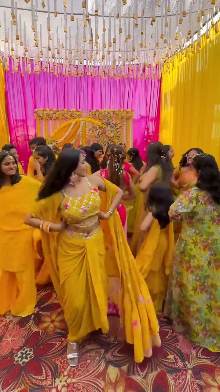 Cute Dance on Kali Activa? Pind De Gerhe Marda?? #shorts #punjabi