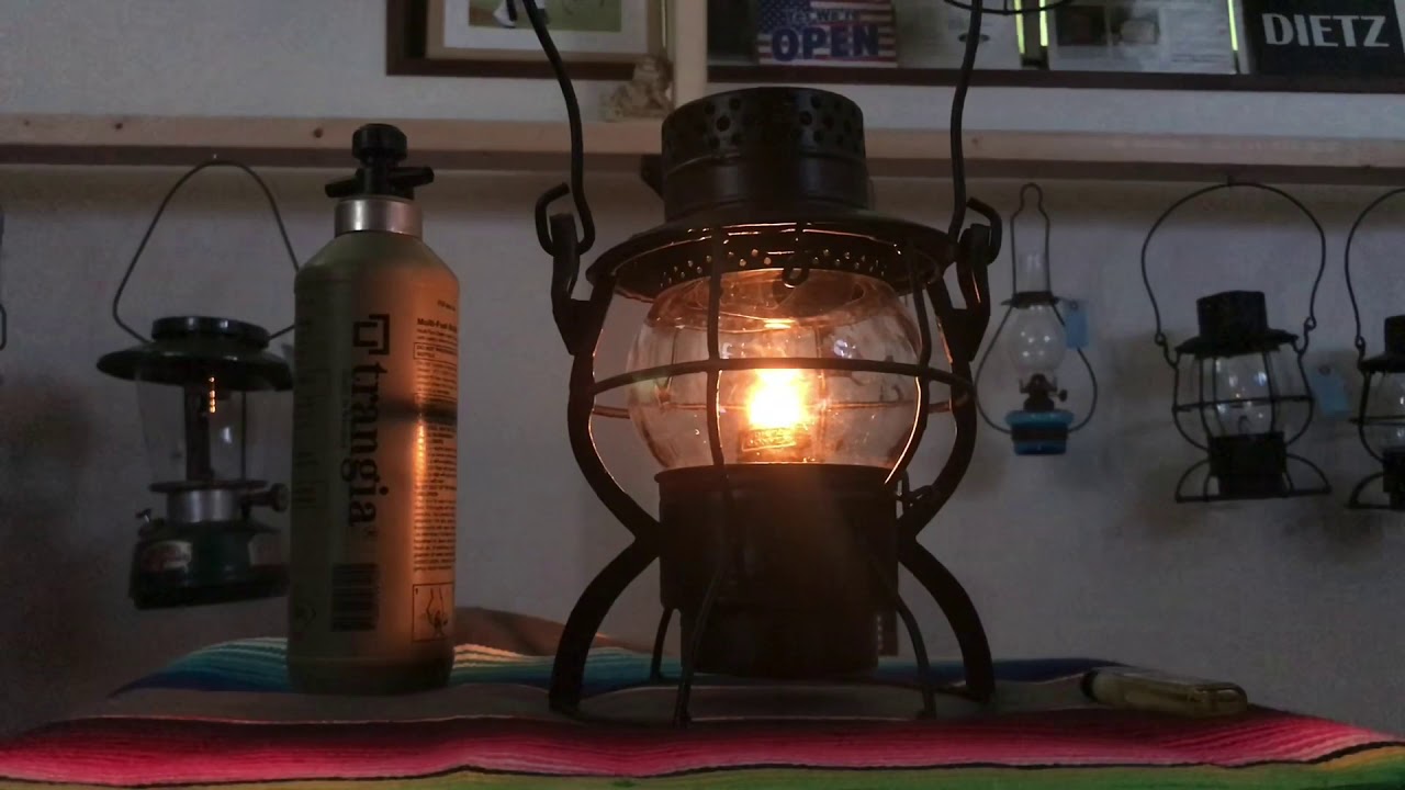 Dietz 999 Kerosene Railroad Lantern NYCS - YouTube
