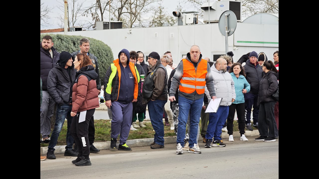 Стотици блокираха Нова Загора след двойна смърт на пътя