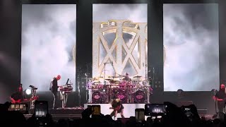 Download lagu Dream Theater LIVE at O2, but James sings PERFECTLY - Metropolis, Pt. 1: The Miracle and the Sleeper