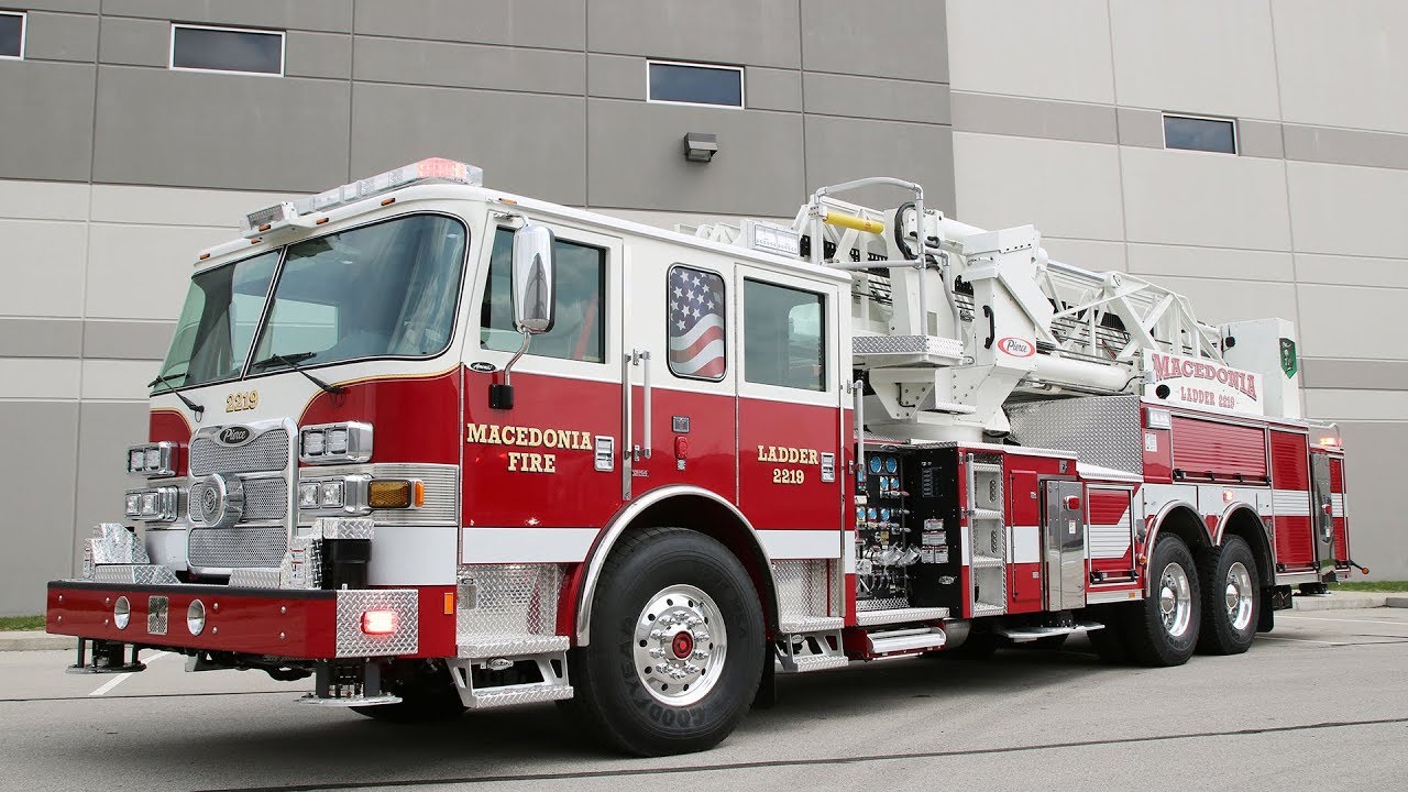 Arrow XT™ Ascendant® 100’ HeavyDuty Aerial Tower Macedonia Fire