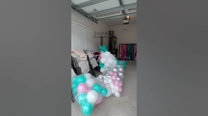 Transforming this garage #short #shorts #ytshort #balloons #balloondecorationideas #lorenaballoons