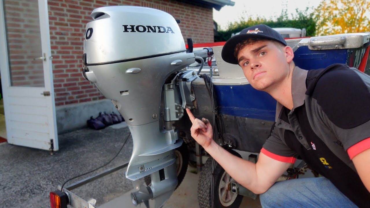 Een Buitenboordmotor Met Kapotte Aandrijving Maken