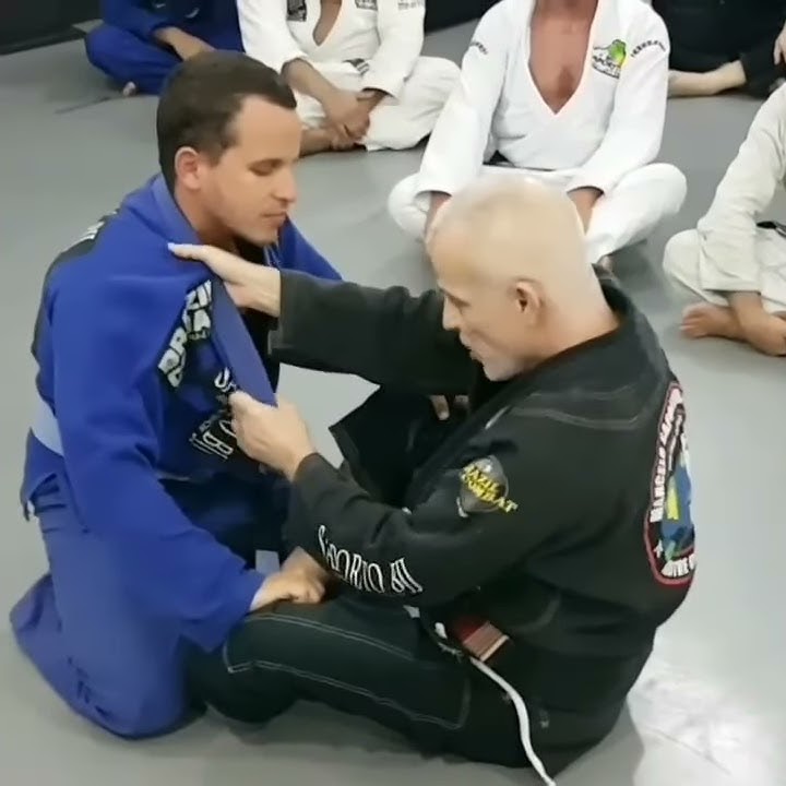Jiu-Jitsu - Estrangulamento com Pegada Dupla na mesma Lapela.