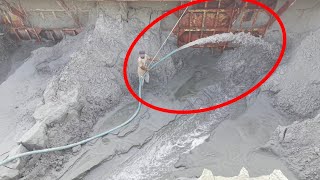 Unloading sand form ship barge unloading video unload sand from big barge ship 498 (02 May 2026)