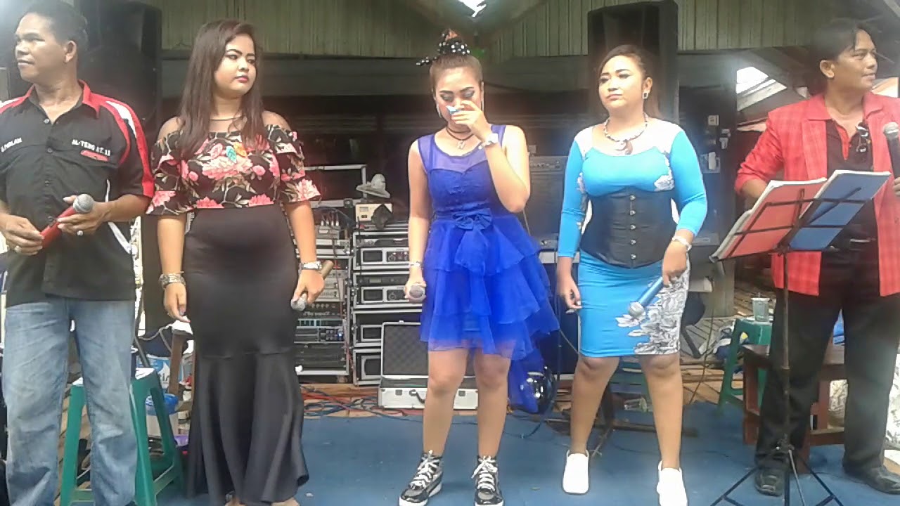 Ringan Sama Di Jinjing Berat Sama Di Pikul  By Ancah Mc,H Padlan, DonaRirin Riani,Anisa