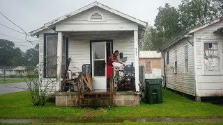Weakening to tropical storm, Delta hits hurricane-battered Louisiana, Texas