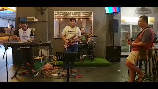 Refined Band Royal Bistro