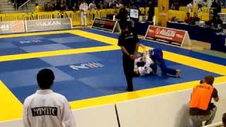 Jordon Schultz vs Sean Roberts