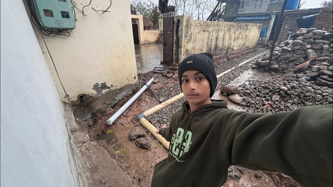   Home 🏠 ka bhar tiles ka kam chal rha ha 😍 Ajj to bahut thand ho gyi  thi  ❄️🥶 