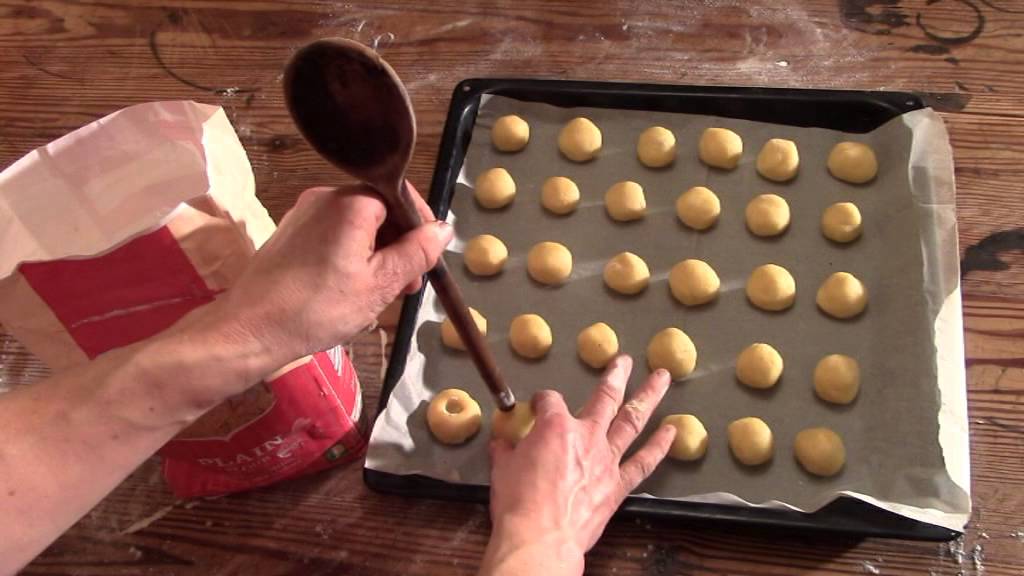 Three Kinds Of Christmas Cookies From One Dough! - YouTube