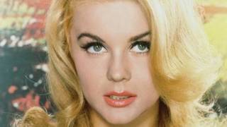 11 Sexy Photos of Ann Margret