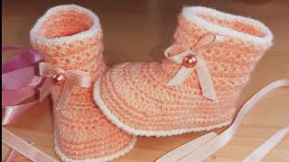 : Botita para Bebe a crochet en punto Estrella