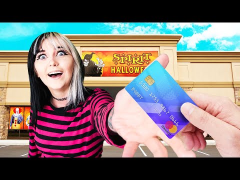 I Gave My Girlfriend $1,000 to Spend at Spirit Halloween