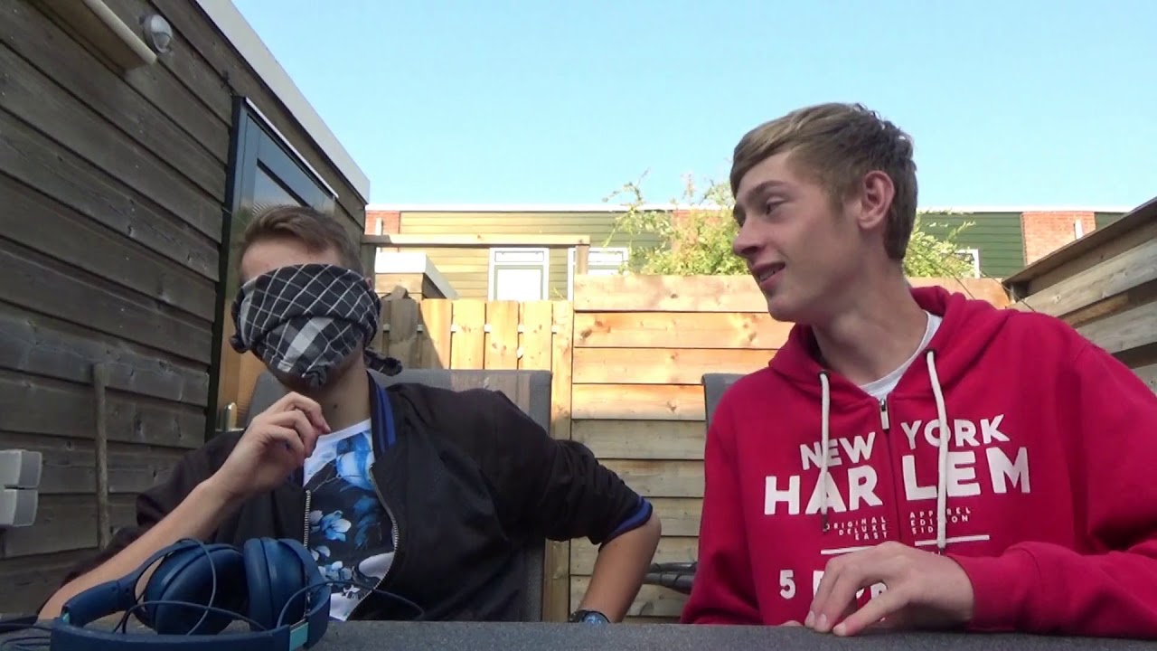 BLIND TEKENEN CHALLENGE! - YouTube