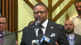 Religious leaders meet at Temple Sinai to denounce antisemitism
