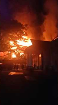 DETIK - DETIK KEBAKARAN DI KANTOR BUPATI HALMAHERA SELATAN PROVINSI MALUKU UTARA