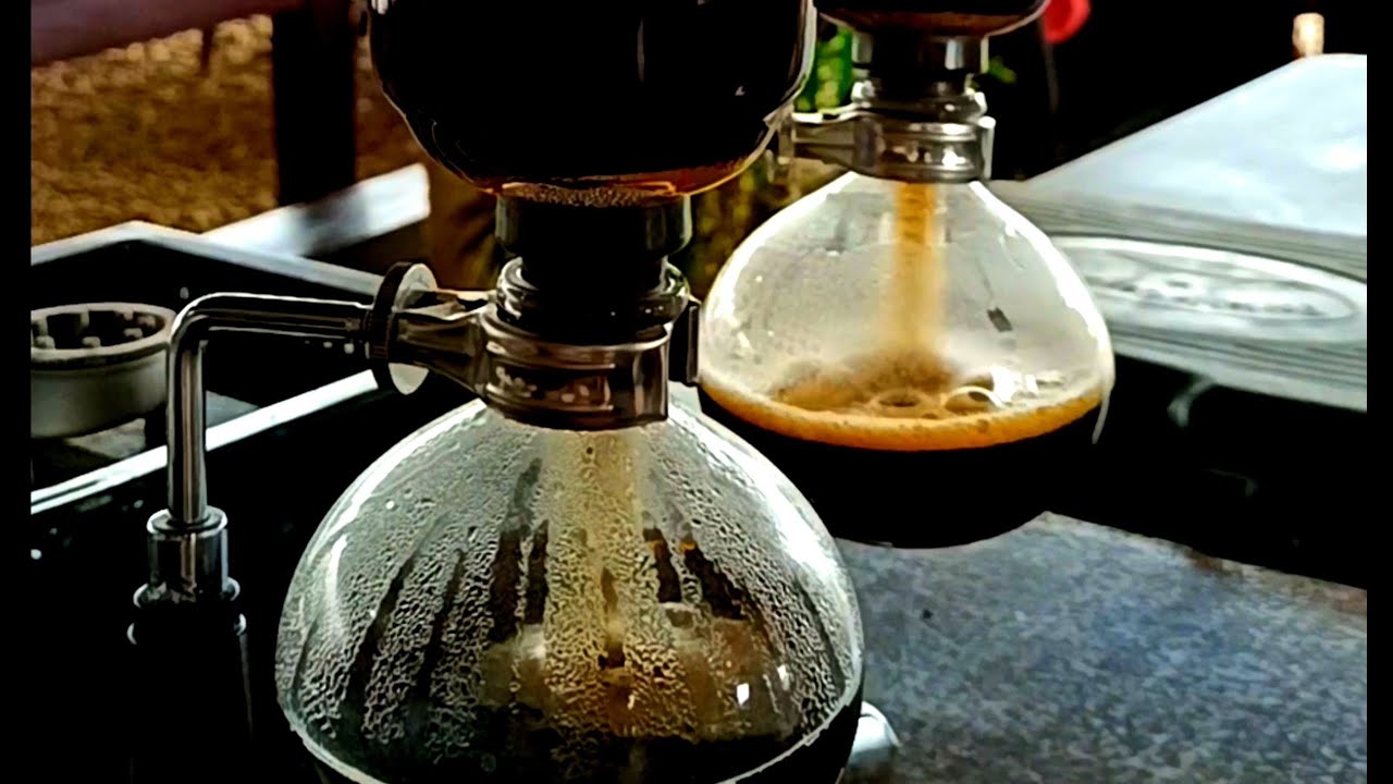 How To Use A Siphon Coffee Maker: Beginners Guide