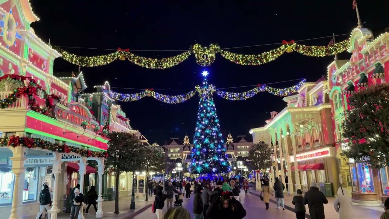 4K Christmas At Night - Main Street USA Disneyland Paris 22.11.25