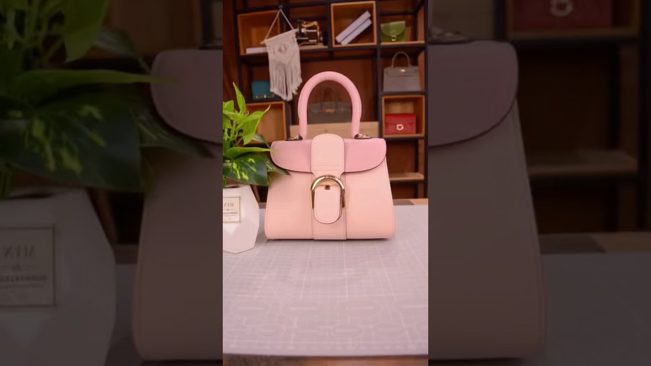 This beautiful pink bag is a gift💗