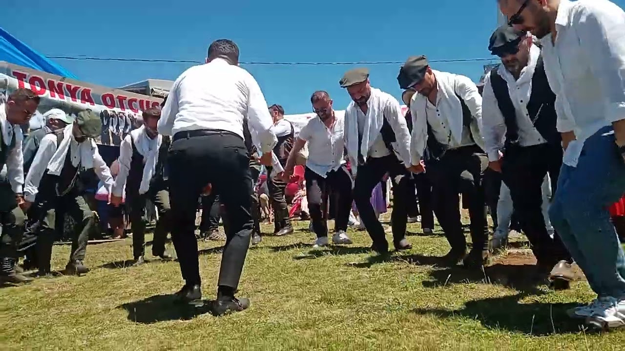 Emre sarıcı Tonya gençleri çimeni ezdik