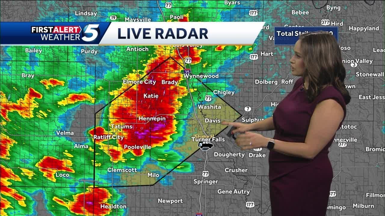 Severe storms moving across southern Oklahoma, bringing strong winds ...