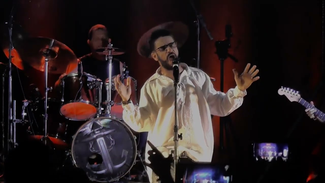 Legiao Urbana Cover com Miro Penna ao vivo em Ilhéus.